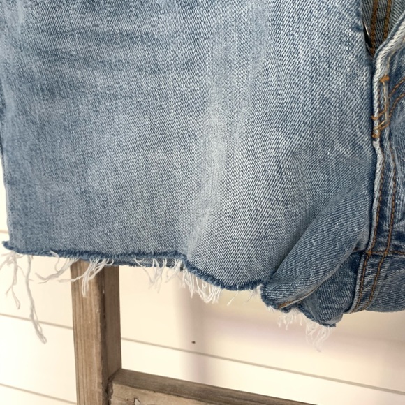 Levi’s 501 Mid Rise Raw Denim Short NWT - Picture 8 of 12